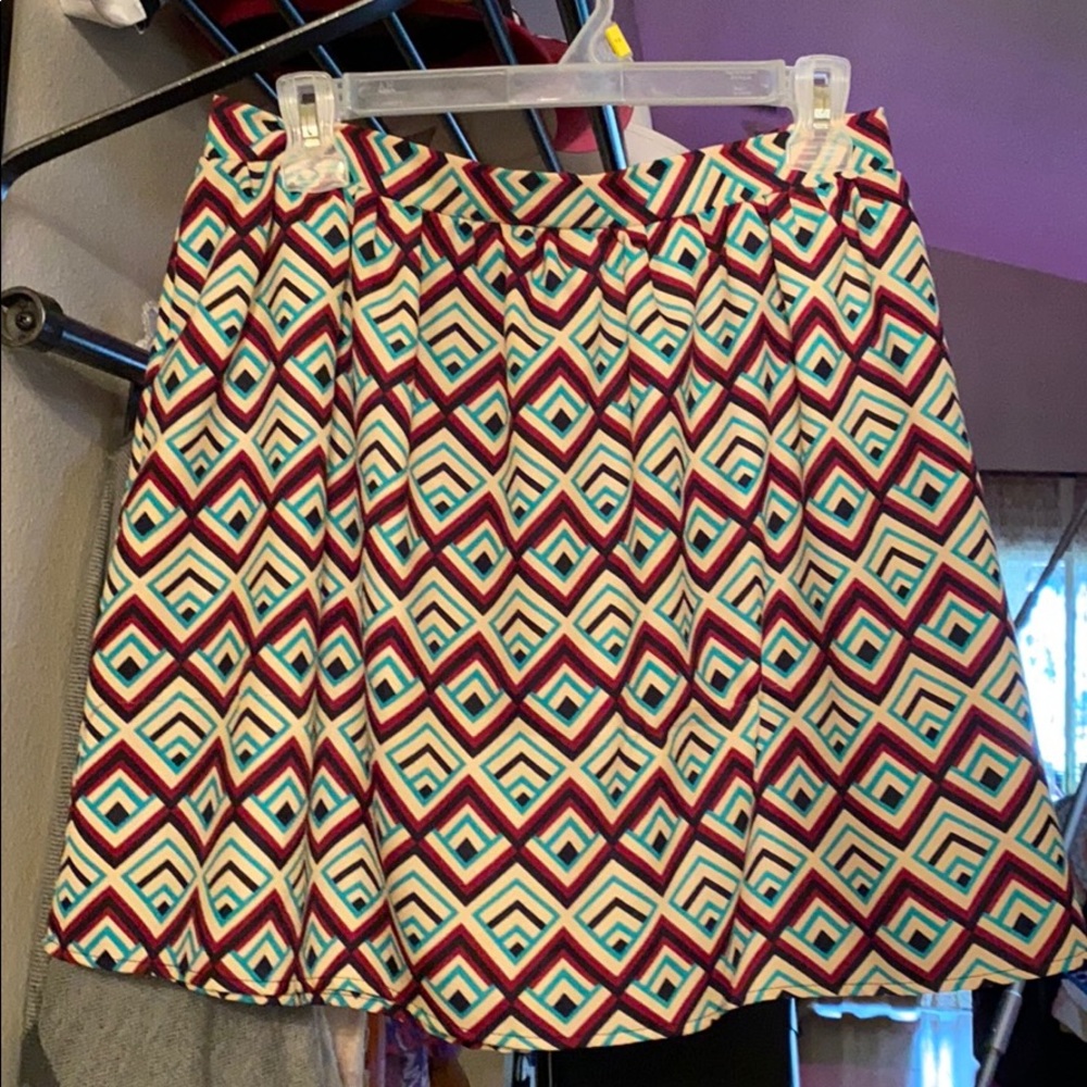 Flare skirt with pattern size large